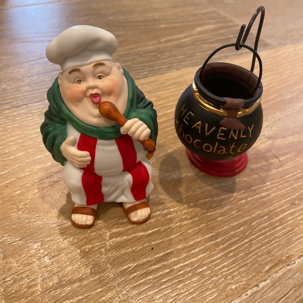 Merry Makers - set of 2 makers and chocolate pot
